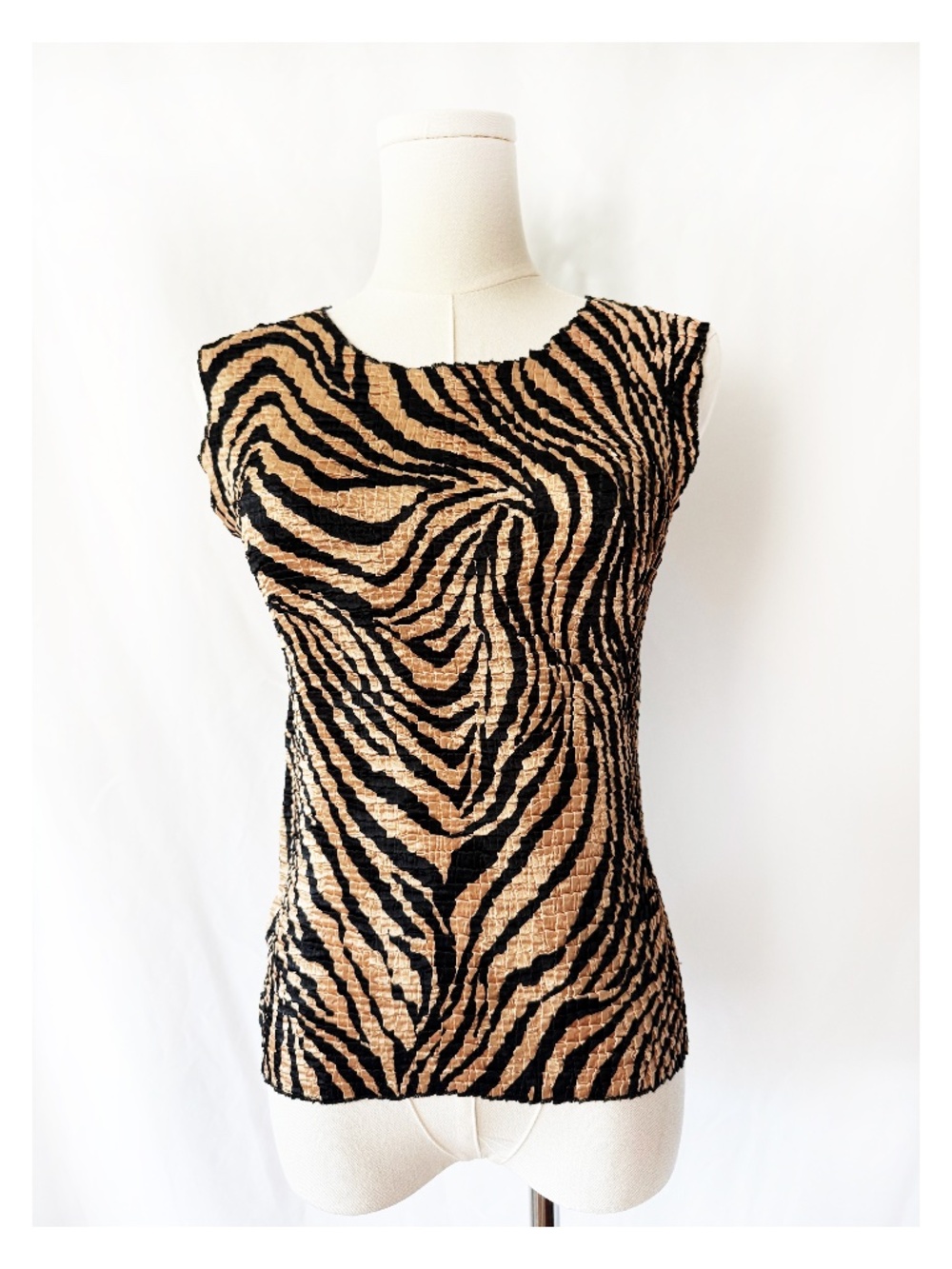 Plisse Tiger Print Top Medium